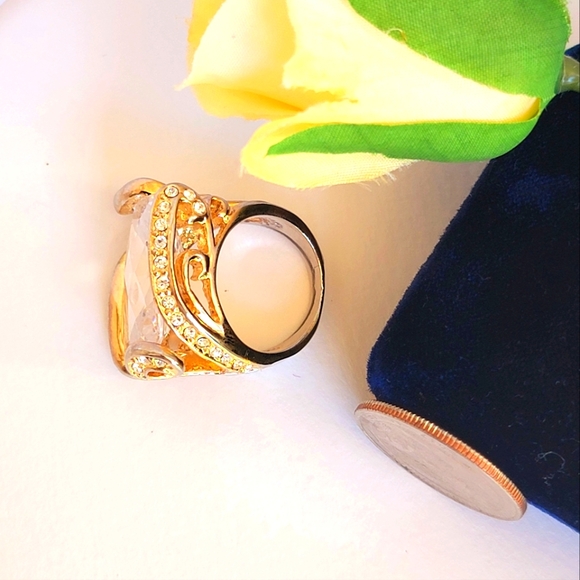 Statement ring Size 6.5 - Picture 3 of 7